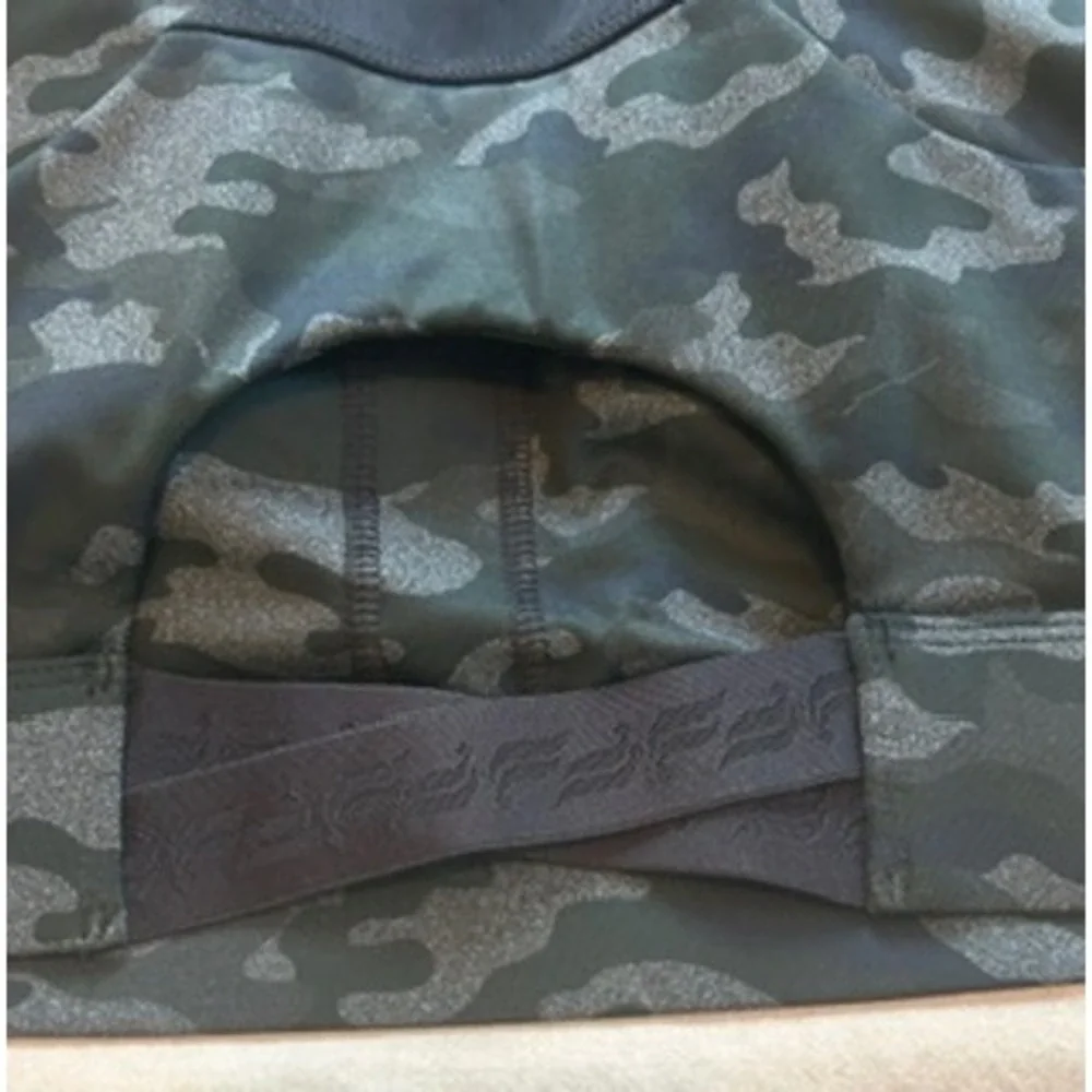 Fabletics sports bra